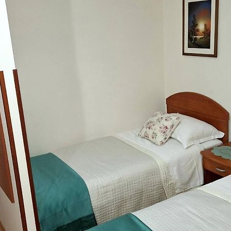Apartments And Rooms Laura 파진 외부 사진