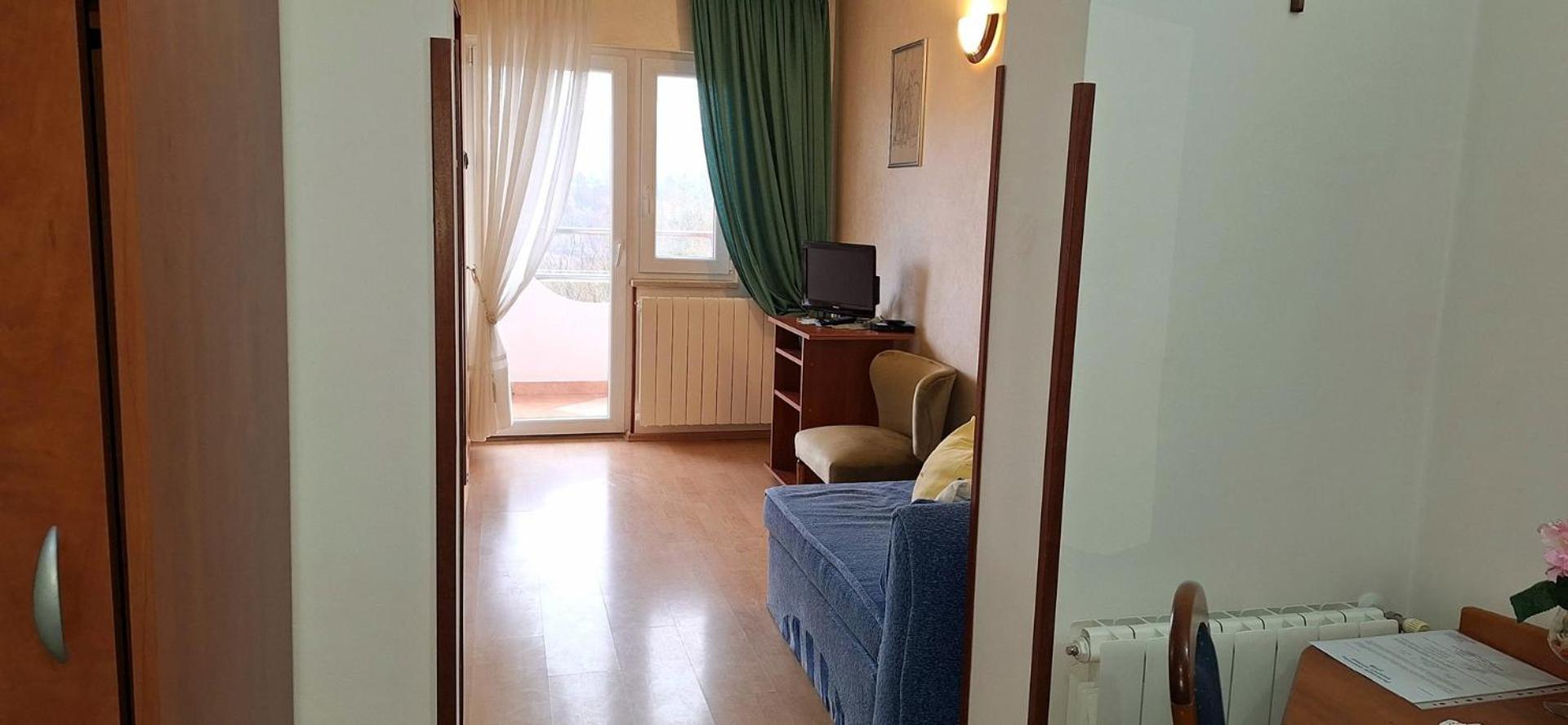 Apartments And Rooms Laura 파진 외부 사진