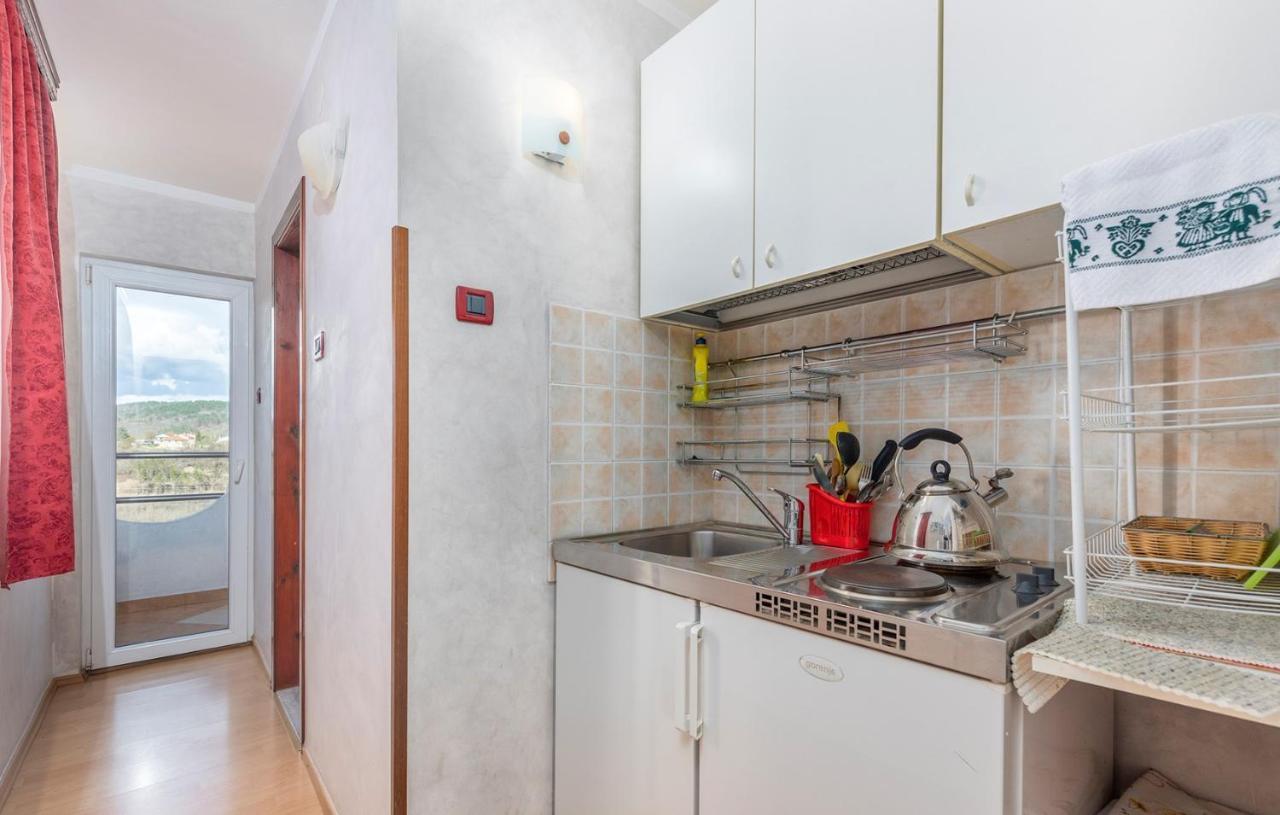 Apartments And Rooms Laura 파진 외부 사진