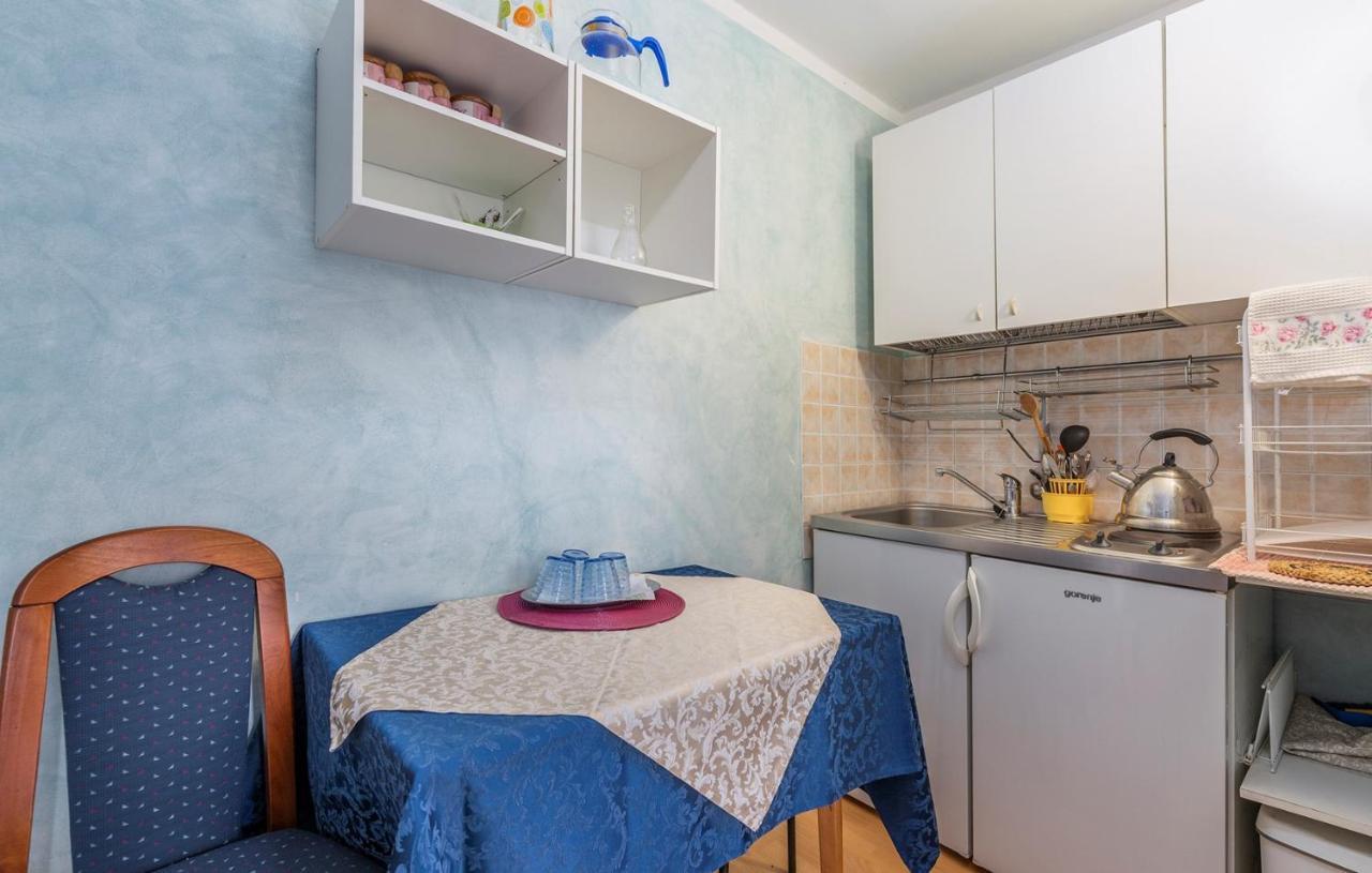 Apartments And Rooms Laura 파진 외부 사진